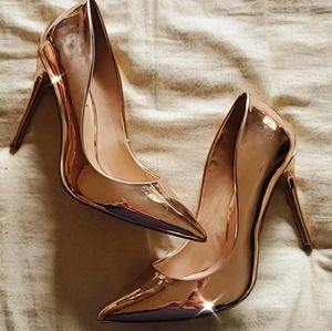 Steve Madden Rosegold Chrome Heel Pump size 8